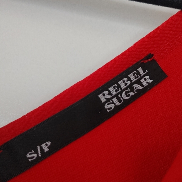 Dress - Picture 3 of 3